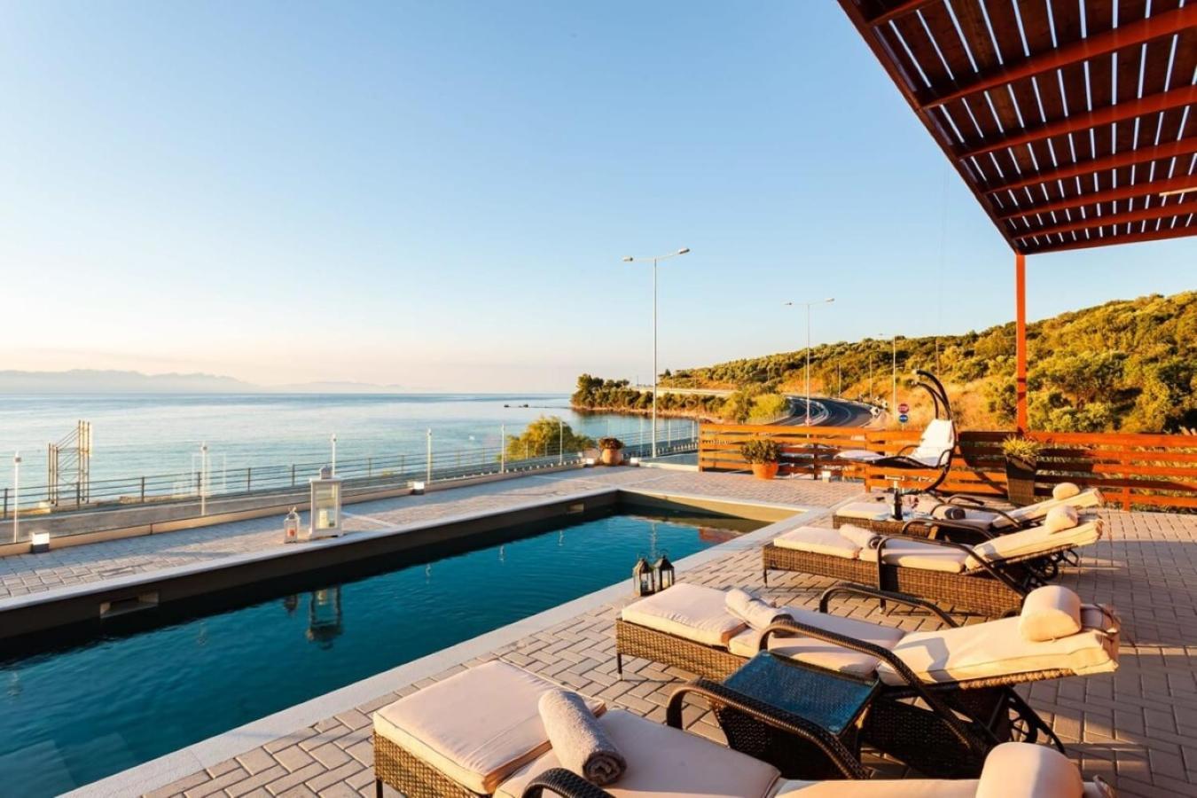 Seaside Summer Bliss - Aurora Luxury Pool Paradise Petalidi ภายนอก รูปภาพ