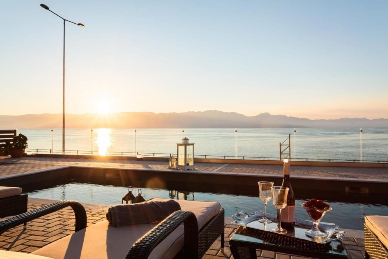 Seaside Summer Bliss - Aurora Luxury Pool Paradise Petalidi ภายนอก รูปภาพ